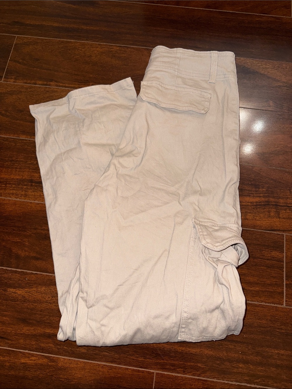Women’s Cargo Pants in Light Beige - Comfortable Everyday Wear - Picture 4 of 4